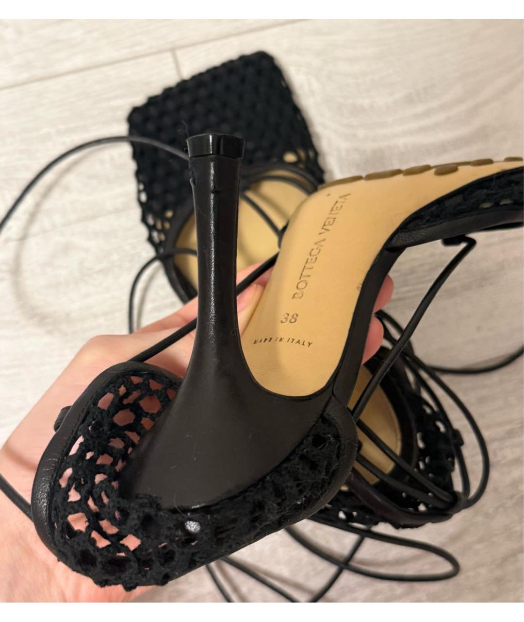 BOTTEGA VENETA Черные кожаные босоножки, фото 3