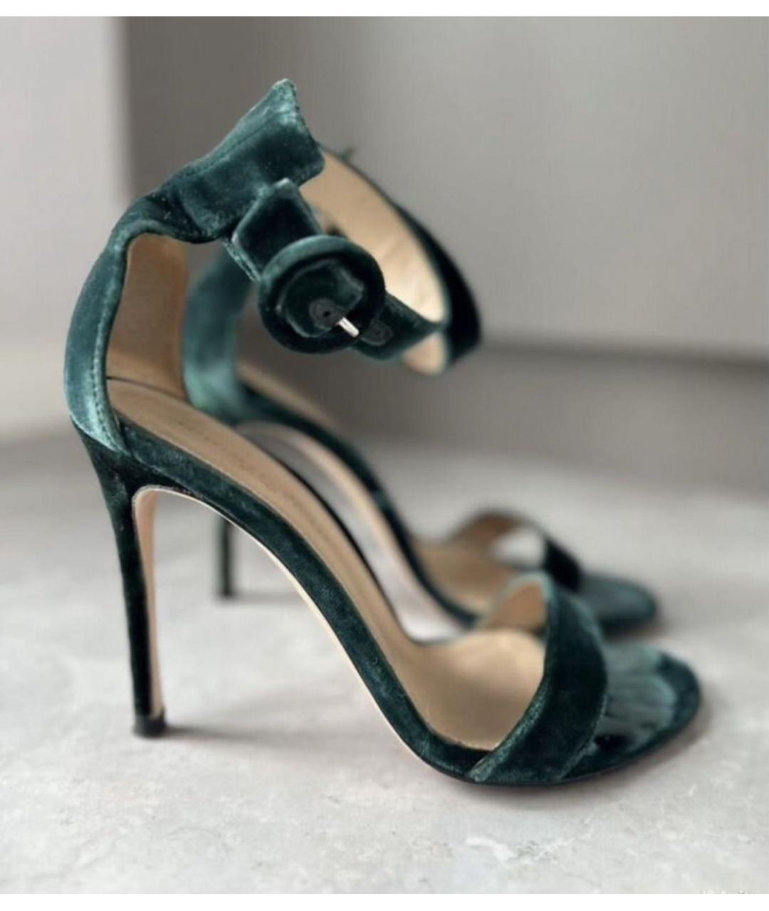GIANVITO ROSSI Зеленые бархатные босоножки, фото 5
