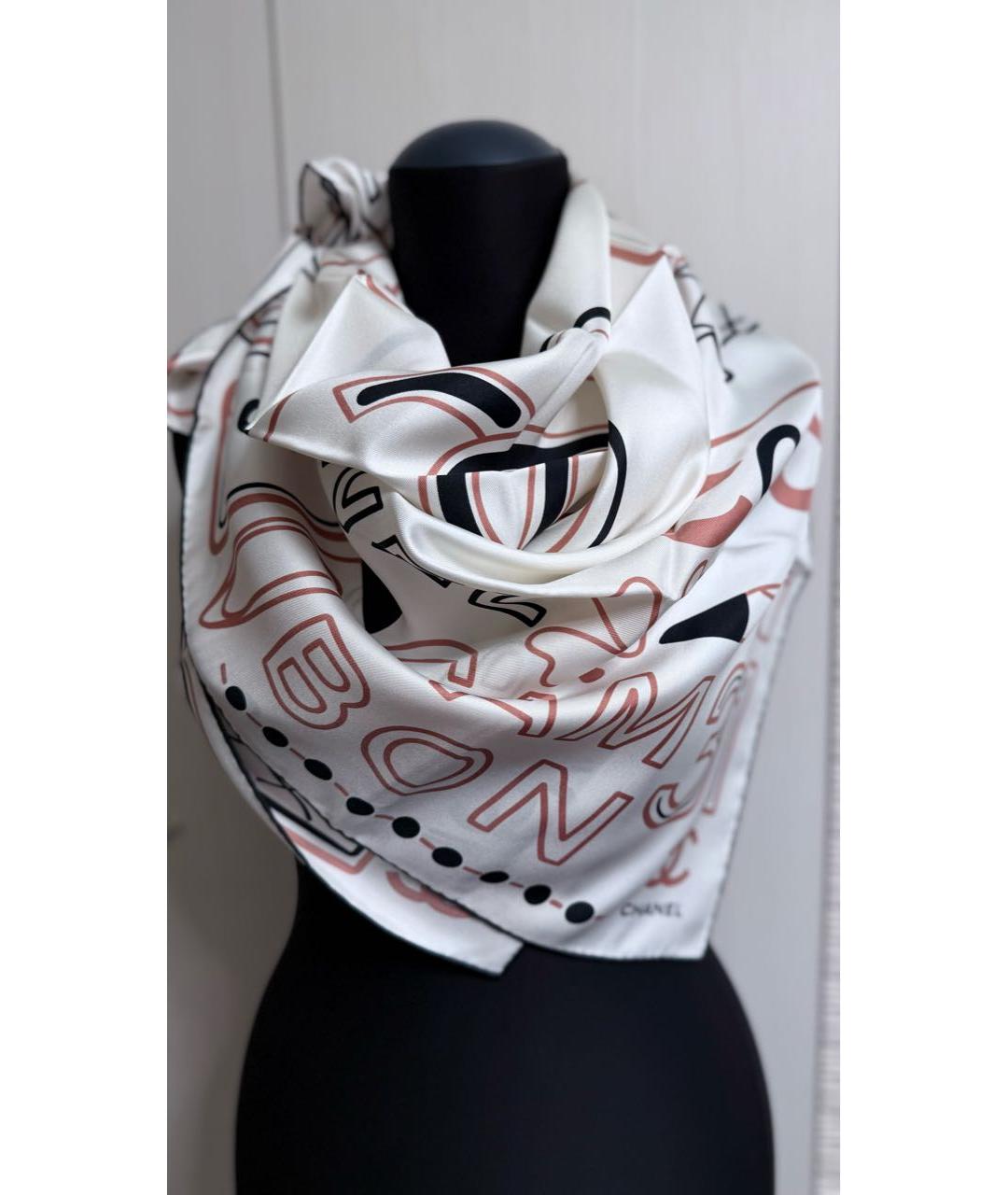 CHANEL Бежевый шелковый платок, фото 6