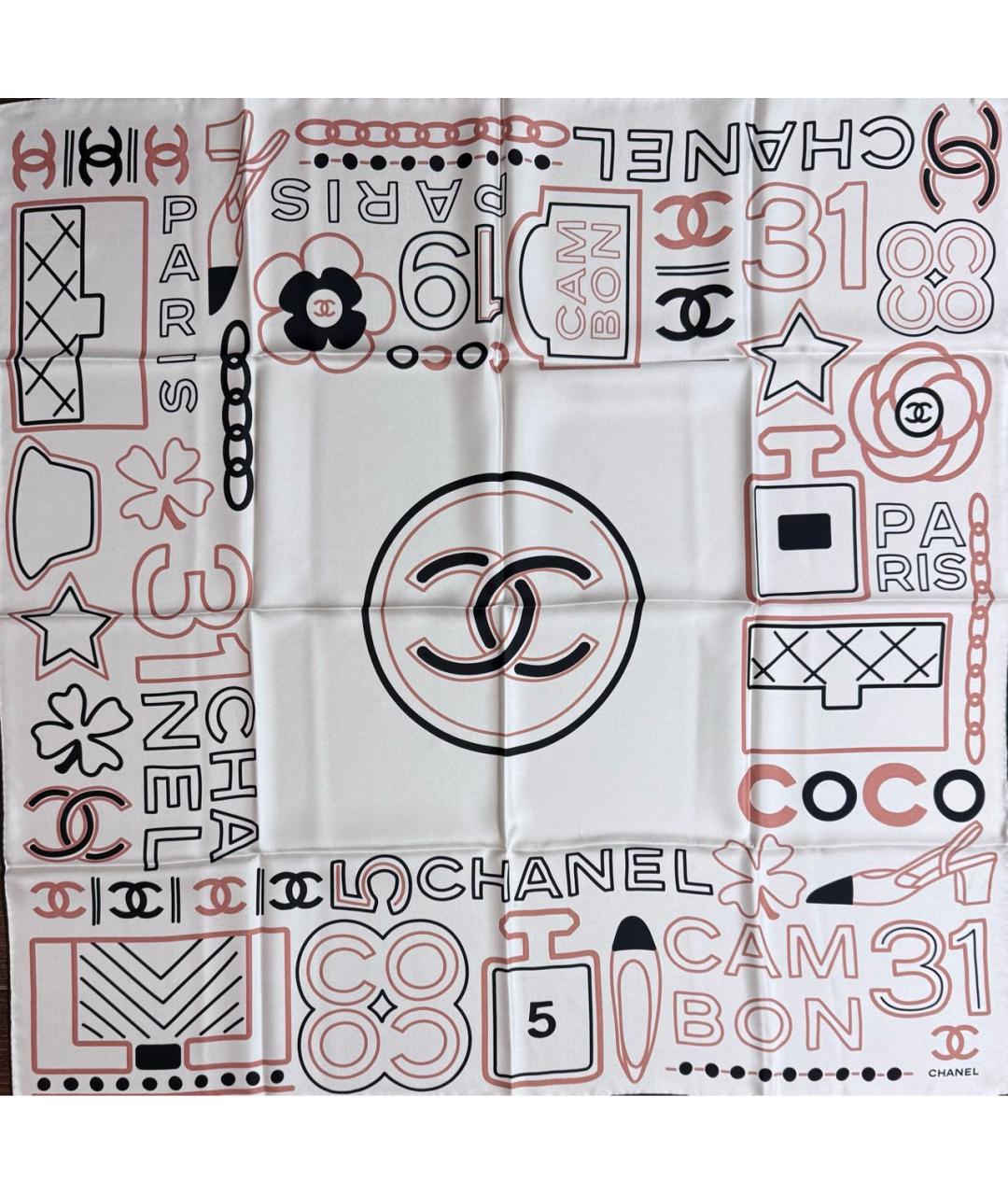 CHANEL Бежевый шелковый платок, фото 2