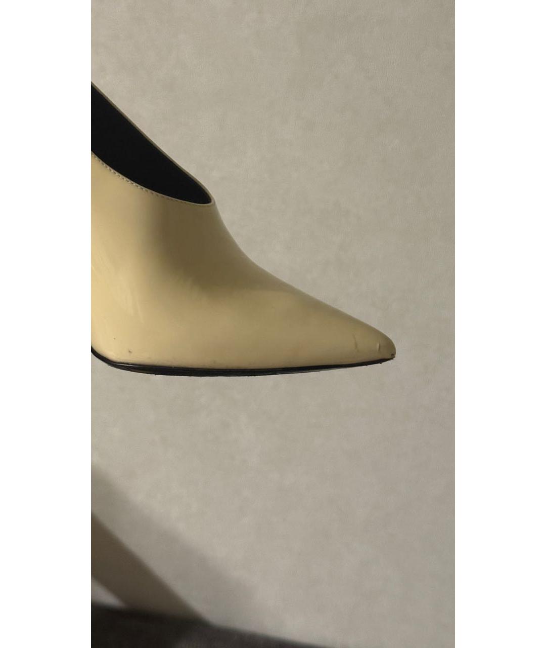 SAINT LAURENT Бежевые ботильоны из лакированной кожи, фото 5