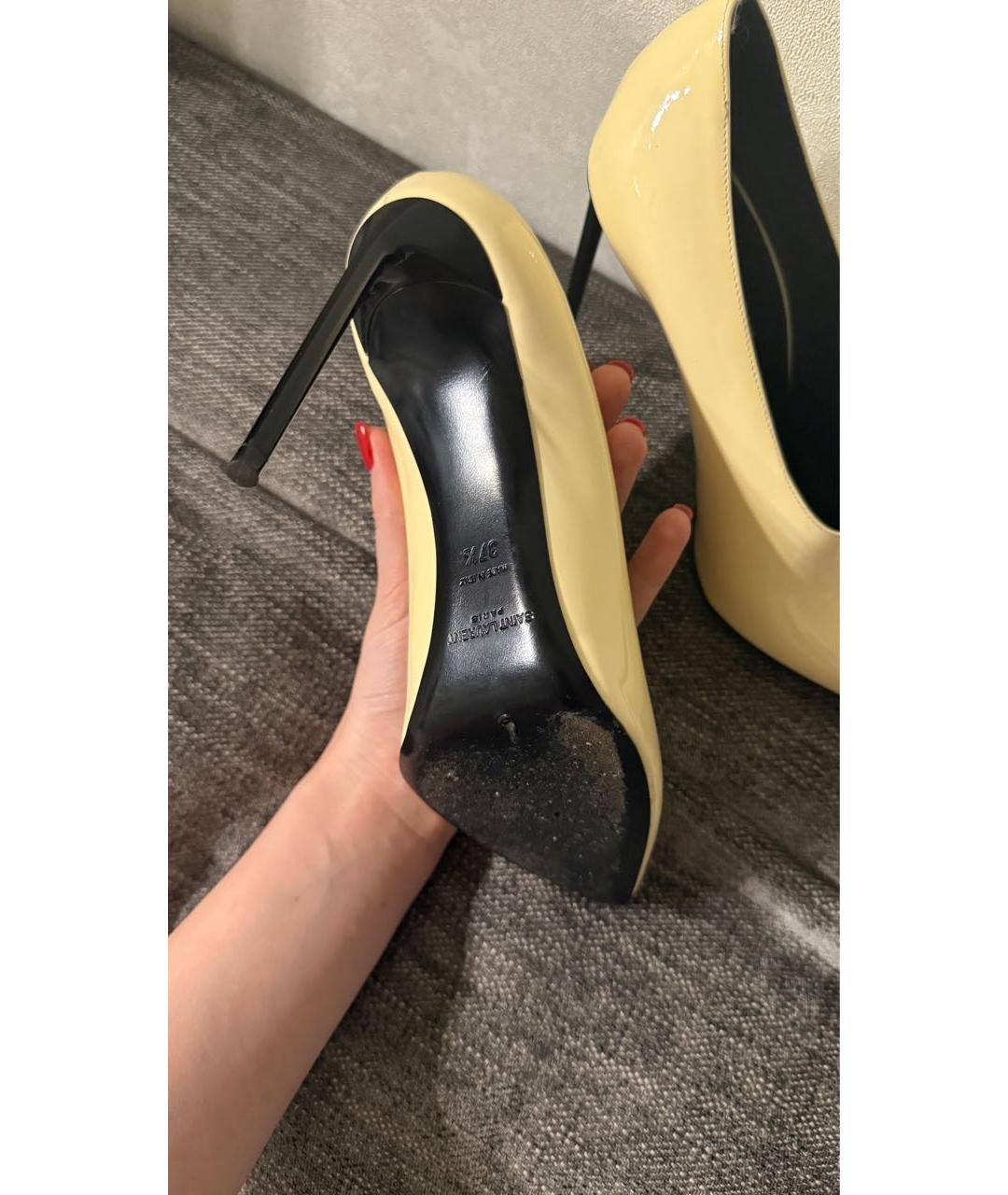 SAINT LAURENT Бежевые ботильоны из лакированной кожи, фото 4