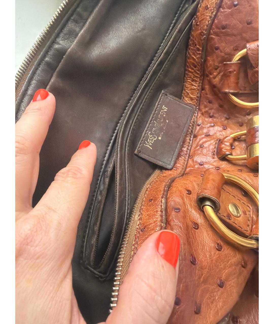 YVES SAINT LAURENT BEAUTY Коричневая кожаная сумка с короткими ручками, фото 4