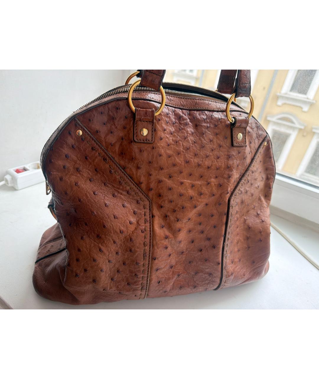 YVES SAINT LAURENT BEAUTY Коричневая кожаная сумка с короткими ручками, фото 3