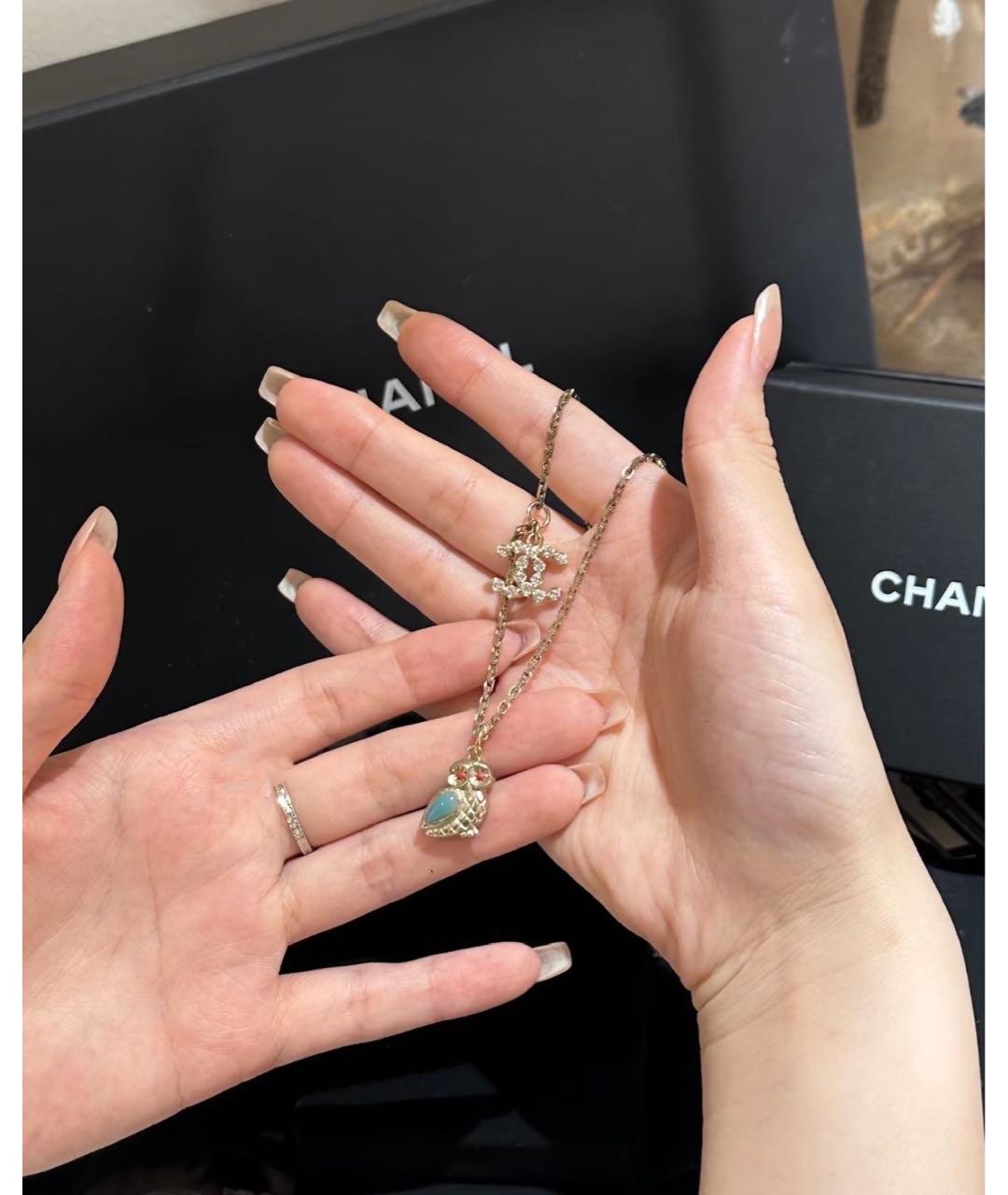 CHANEL Золотая металлическая подвеска, фото 2