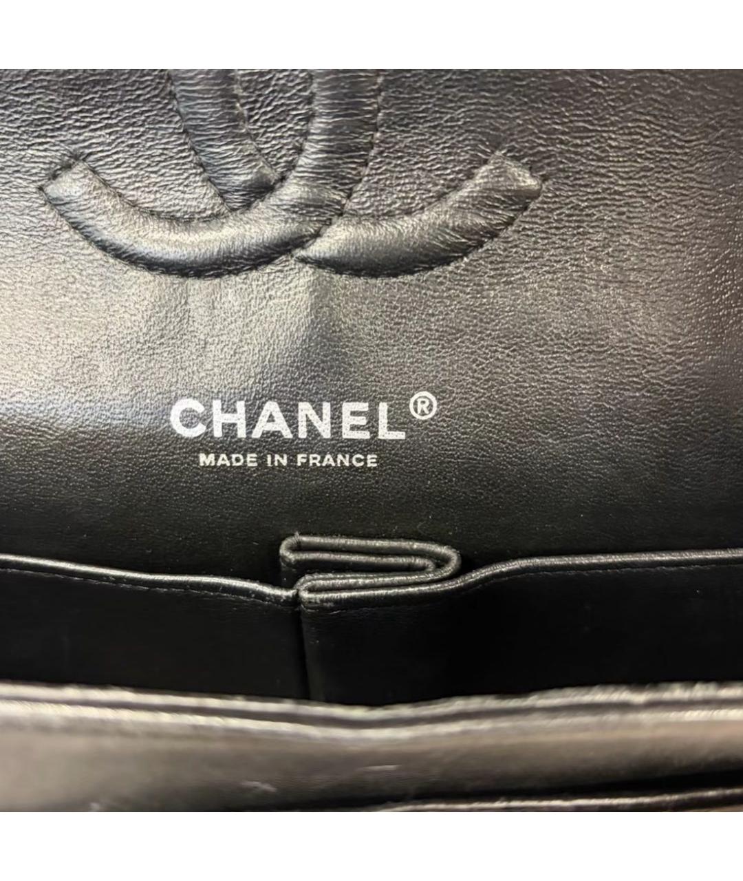 CHANEL Черная сумка через плечо из лакированной кожи, фото 4