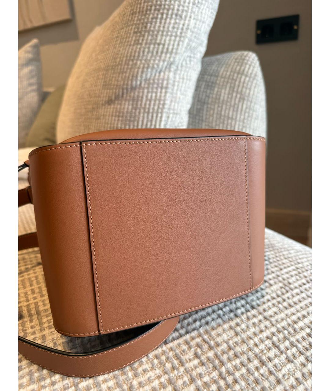 LOEWE Коричневая кожаная сумка с короткими ручками, фото 5