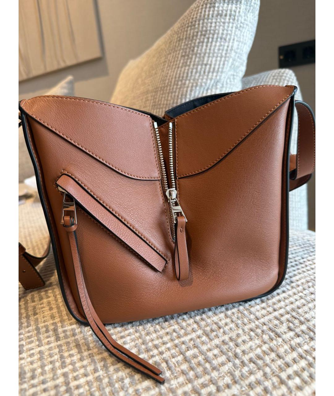 LOEWE Коричневая кожаная сумка с короткими ручками, фото 6