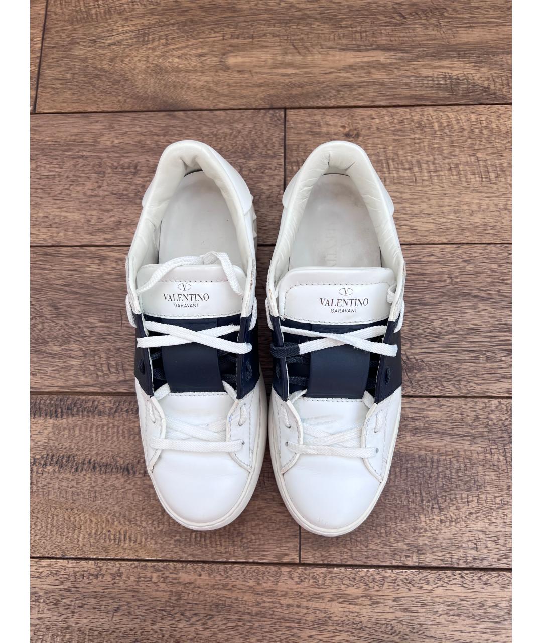 VALENTINO Белые кожаные кроссовки, фото 2