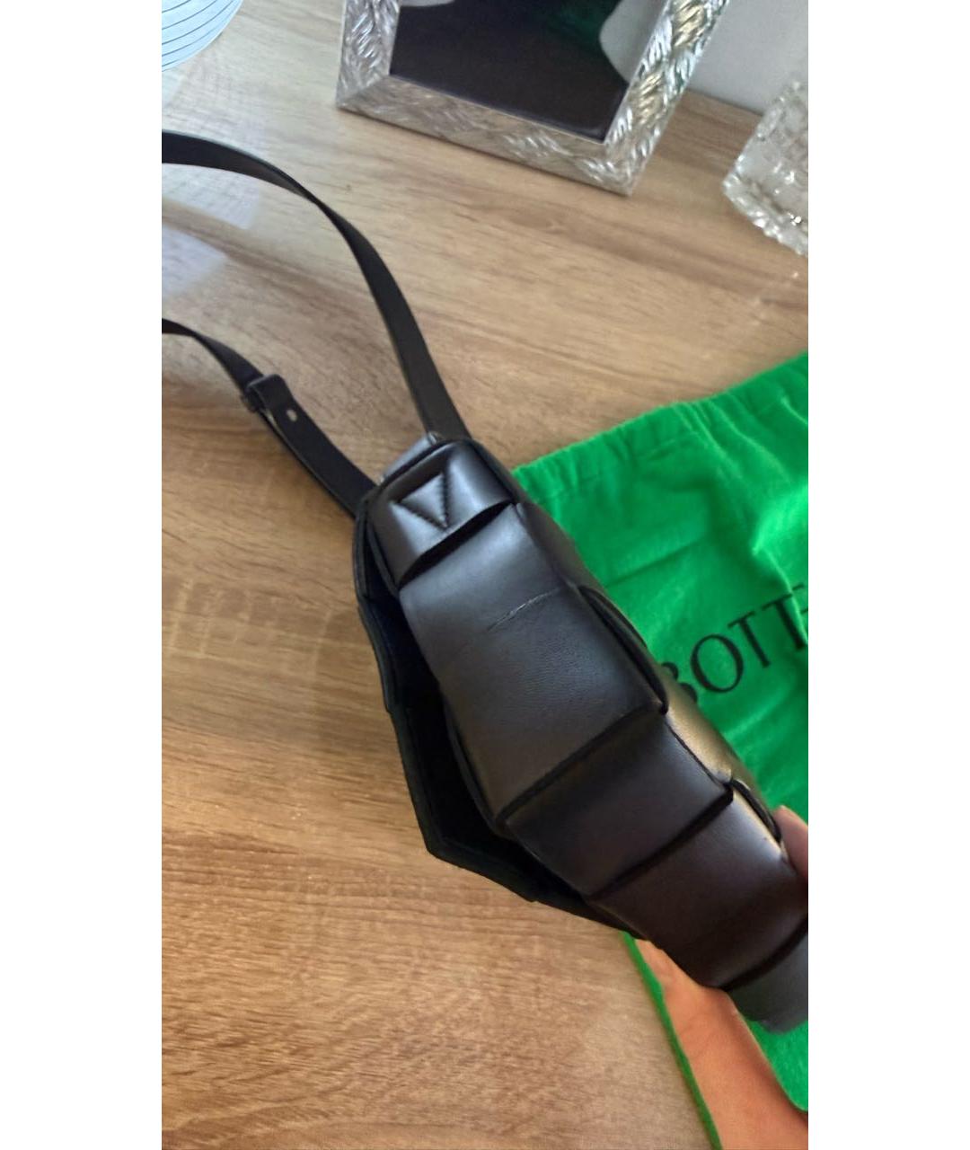 BOTTEGA VENETA Черная кожаная сумка через плечо, фото 4