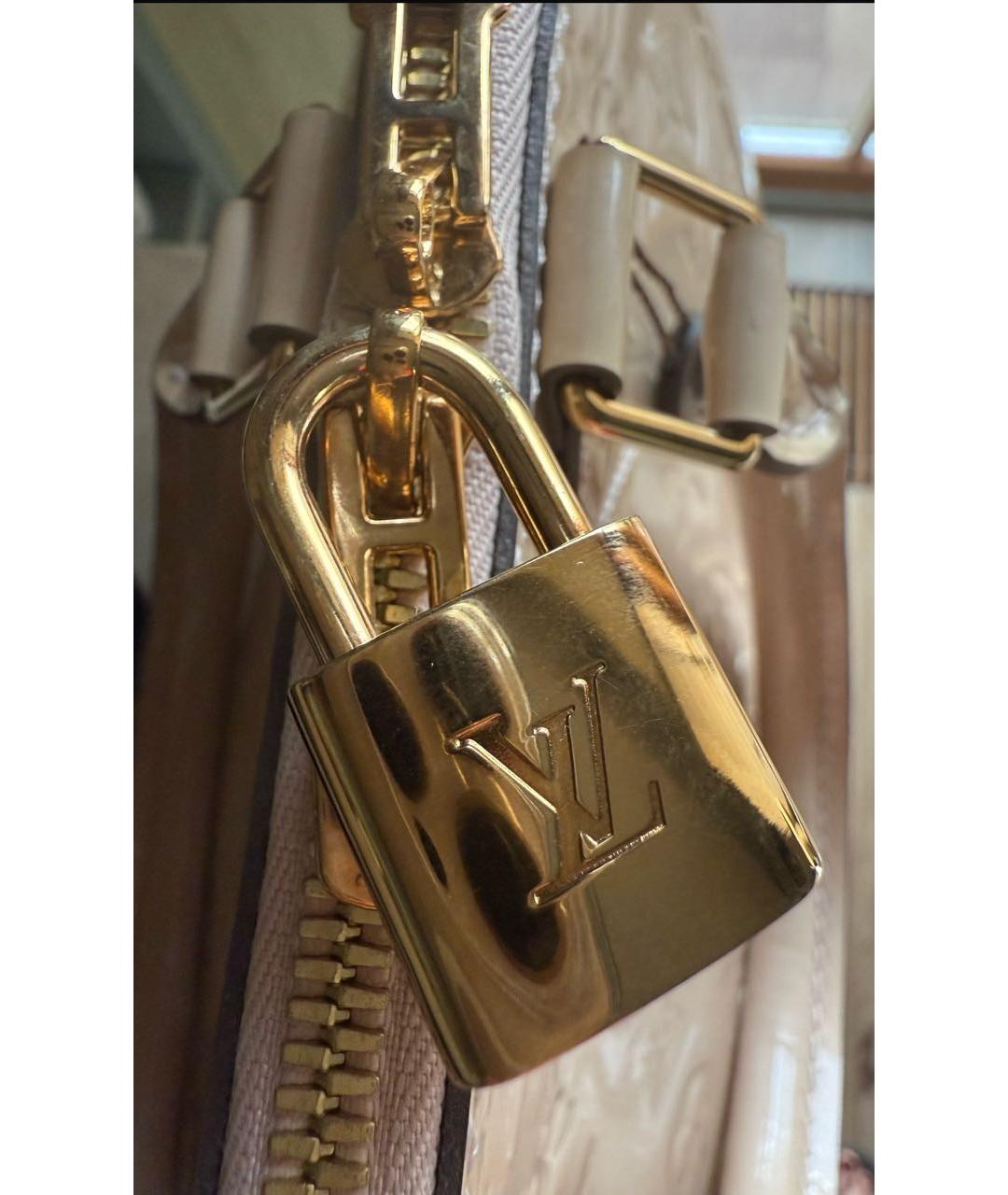 LOUIS VUITTON Бежевая сумка с короткими ручками из лакированной кожи, фото 7