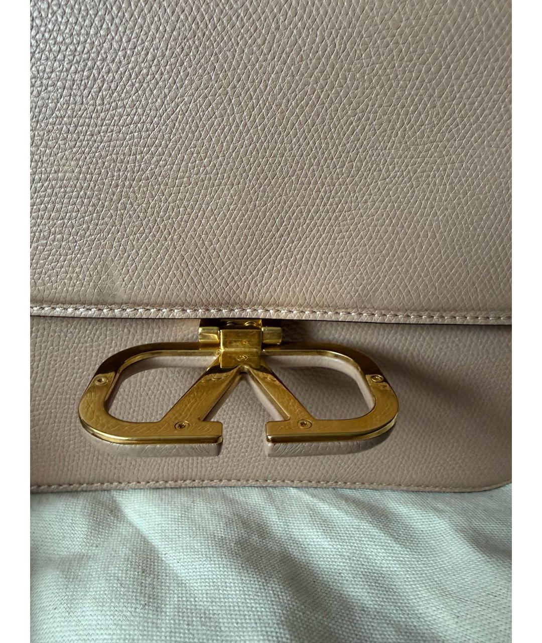 VALENTINO Бежевая кожаная сумка через плечо, фото 6