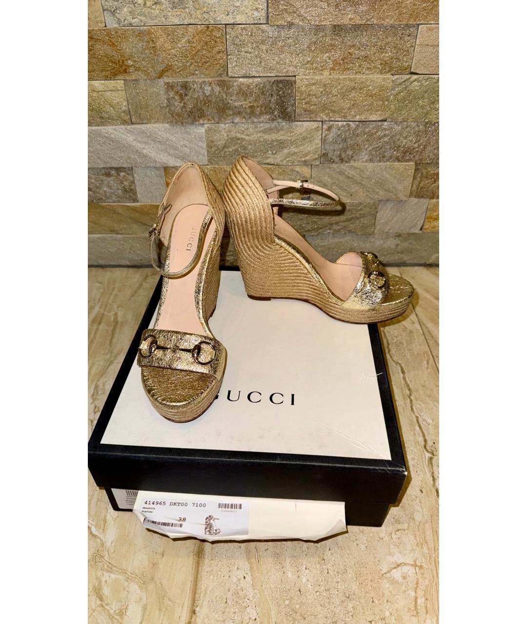 GUCCI Золотые кожаные босоножки, фото 6