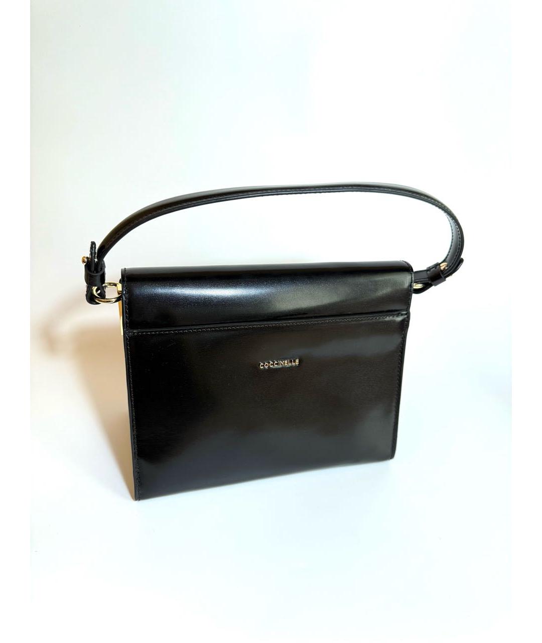 COCCINELLE Черная сумка через плечо из лакированной кожи, фото 3