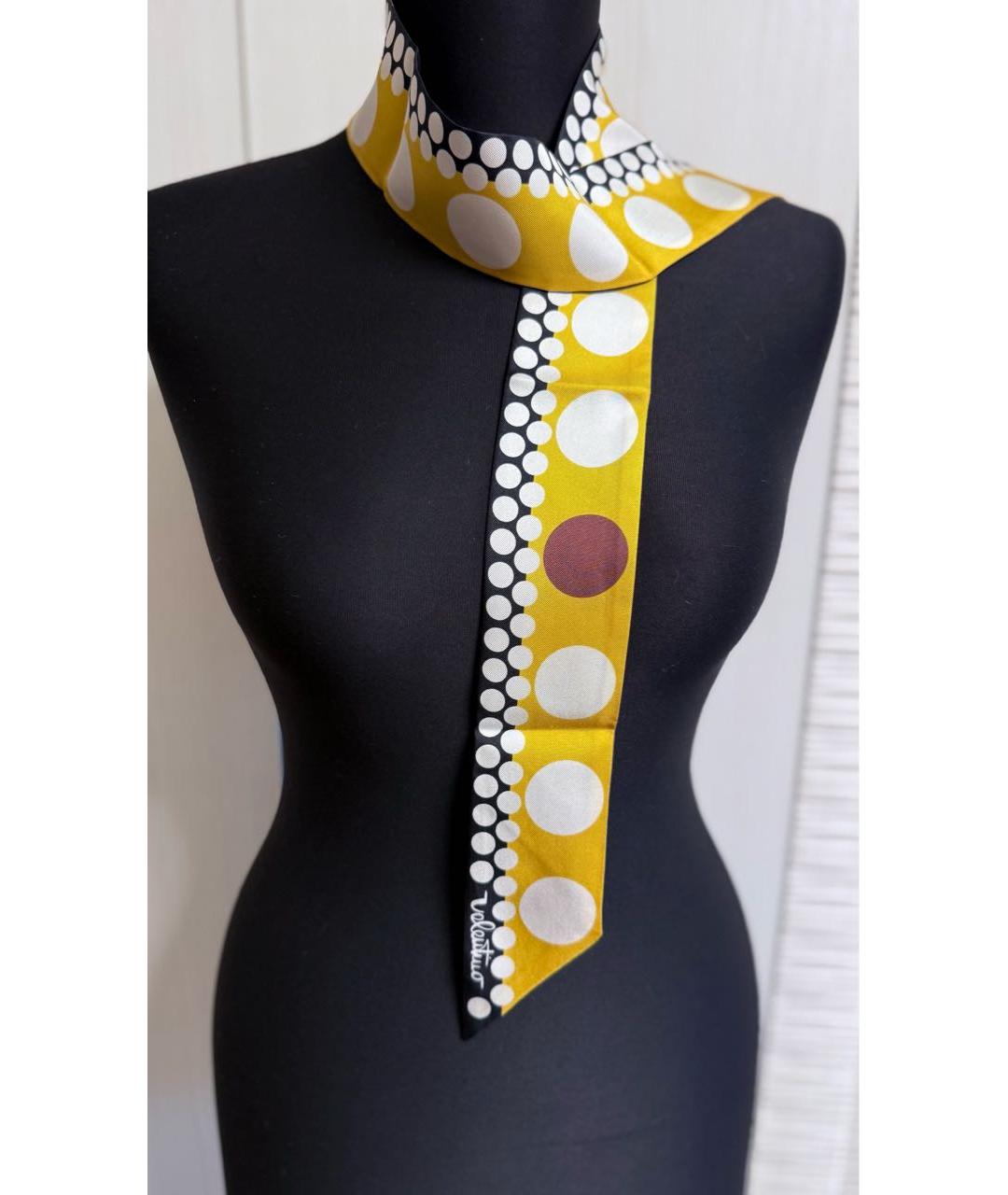 VALENTINO Золотой шелковый шарф, фото 2