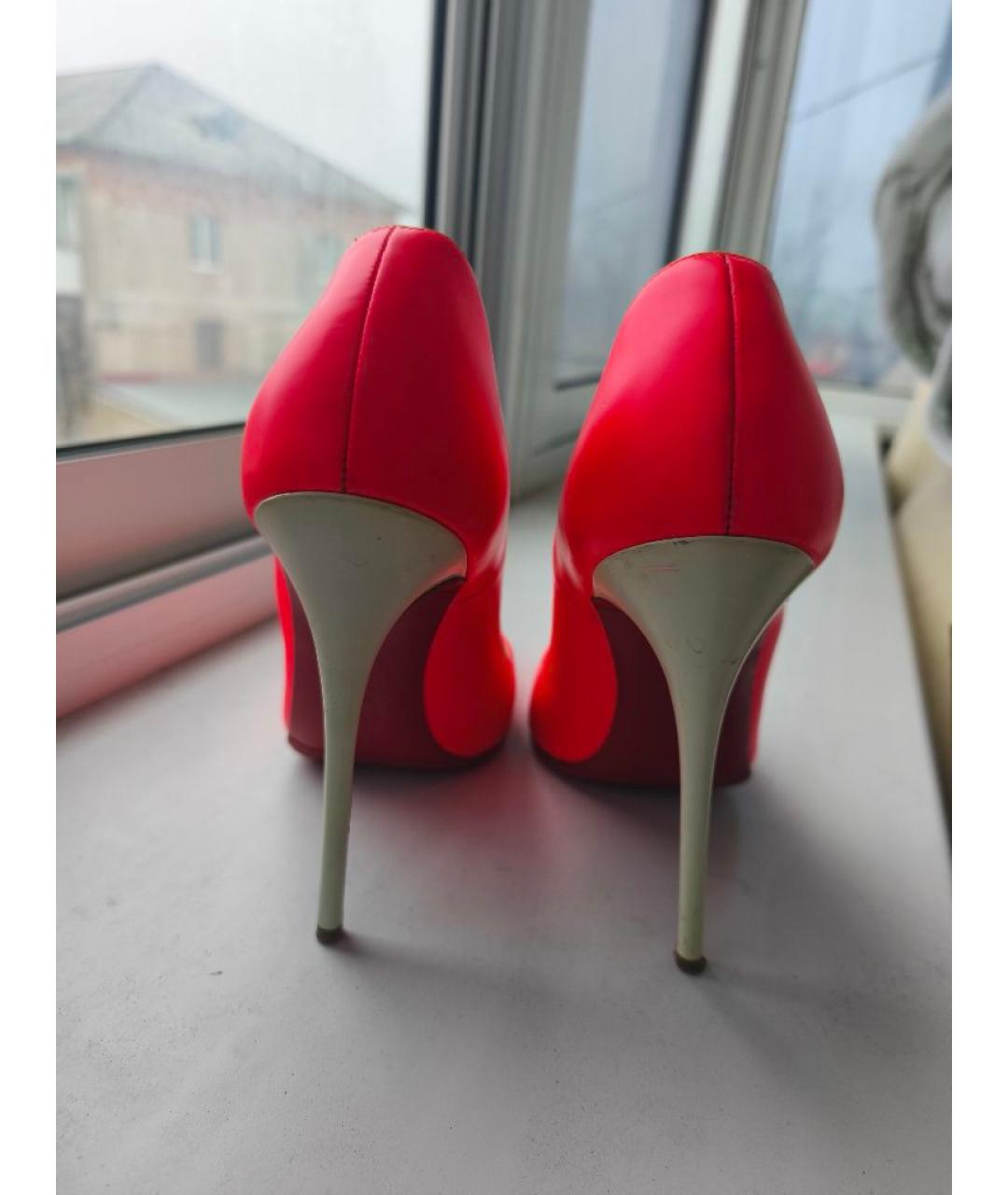 CHRISTIAN LOUBOUTIN Фуксия кожаные туфли, фото 4