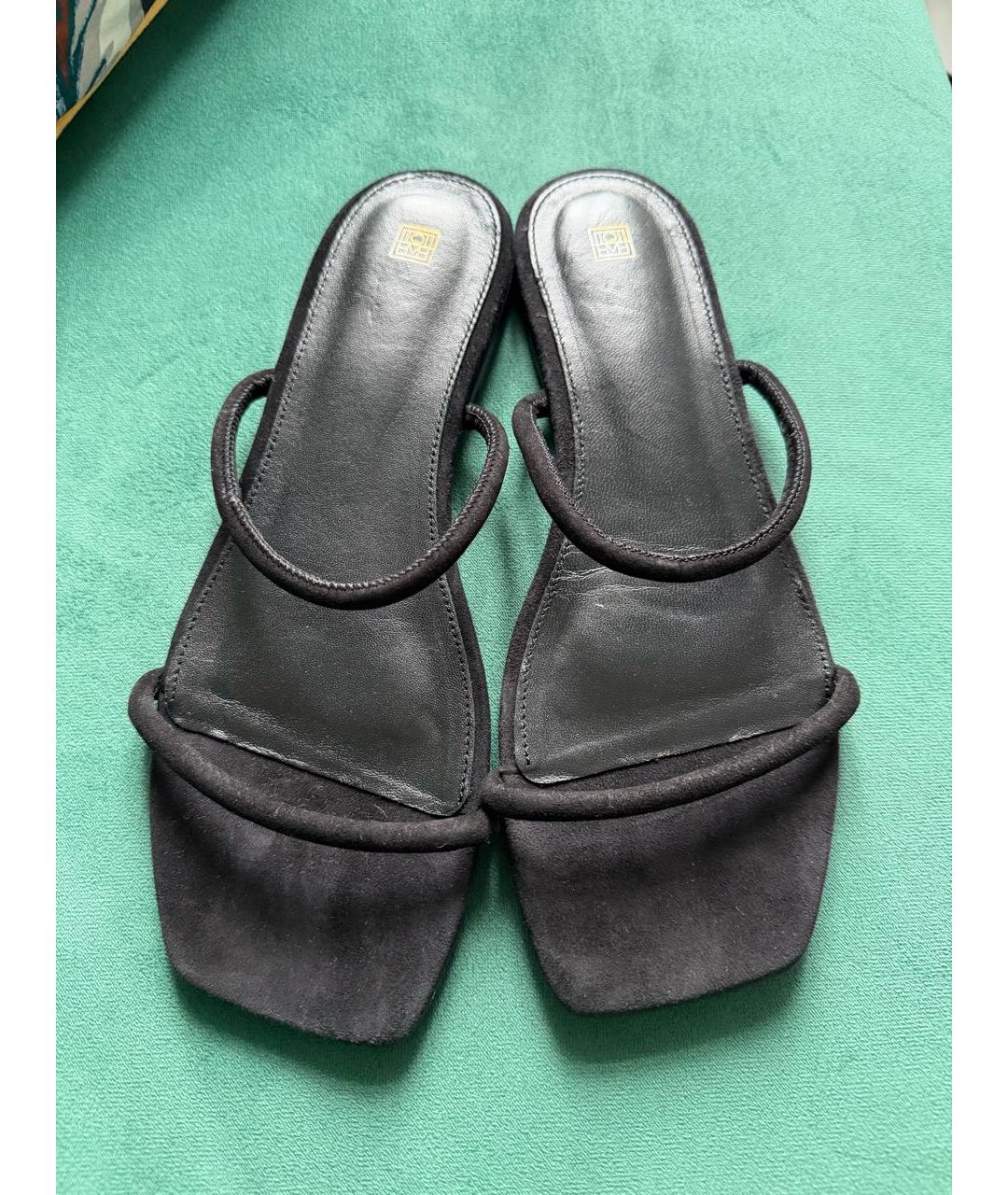 TOTEME Черные замшевые шлепанцы, фото 2