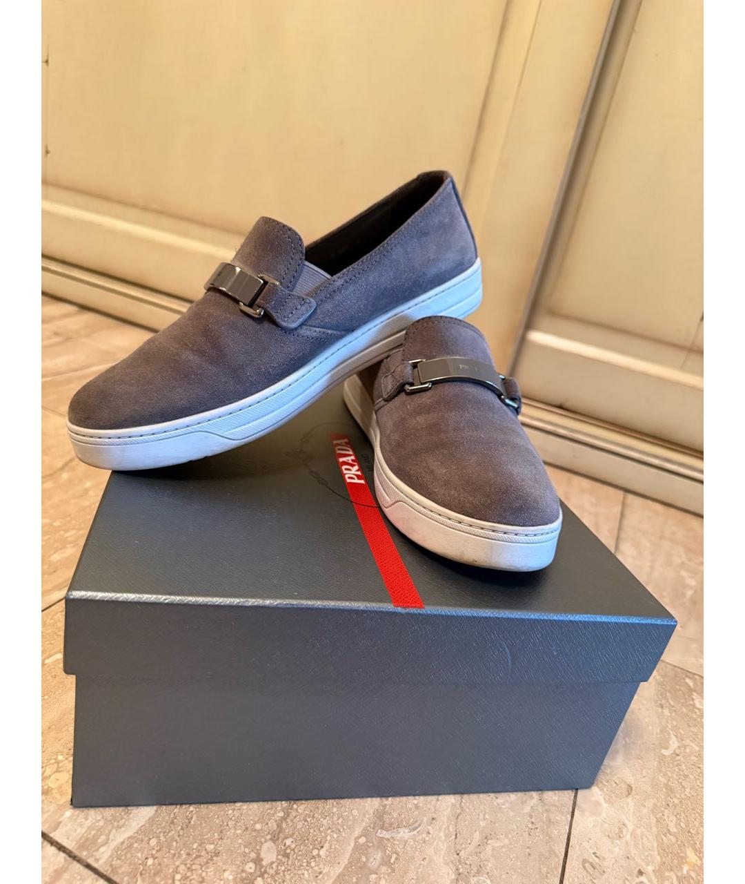 PRADA Серые замшевые лоферы, фото 4