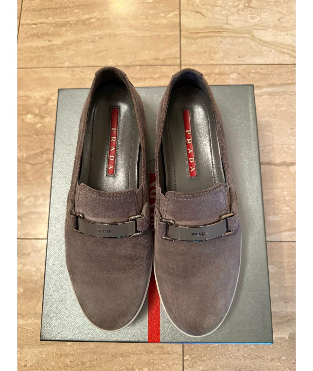 PRADA Серые замшевые лоферы, фото 3