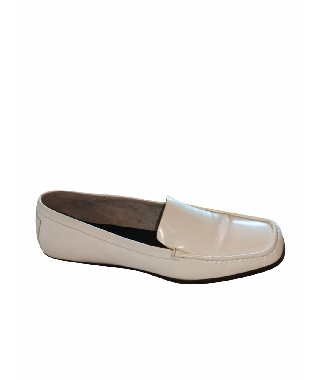 GUCCI Белые кожаные лоферы, фото 1