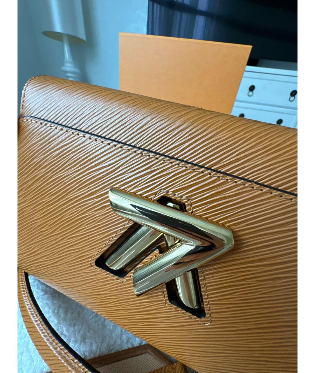 LOUIS VUITTON Коричневая кожаная сумка с короткими ручками, фото 5