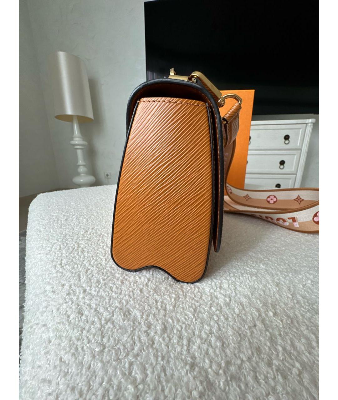 LOUIS VUITTON Коричневая кожаная сумка с короткими ручками, фото 2