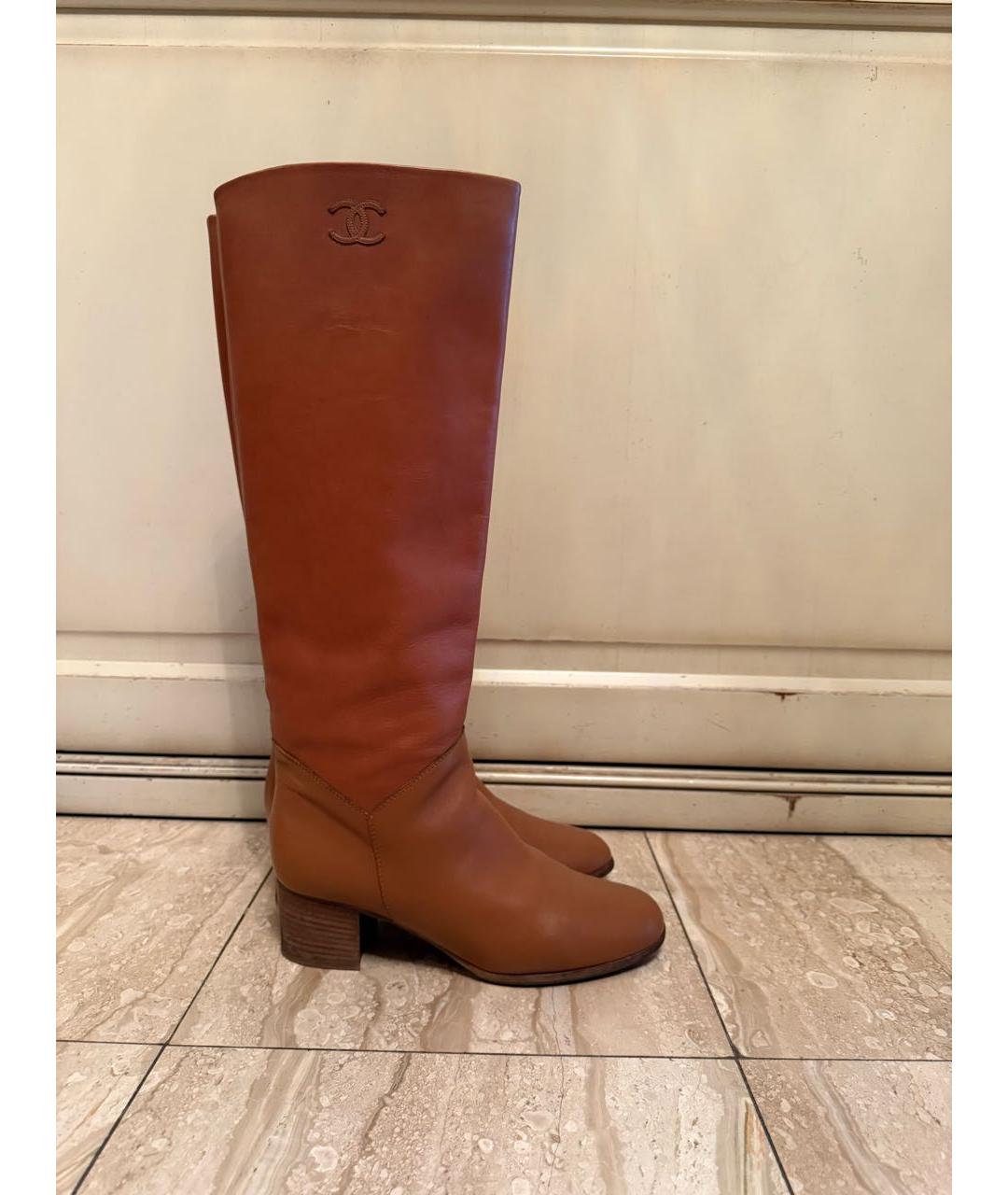 CHANEL Коричневые кожаные сапоги, фото 6