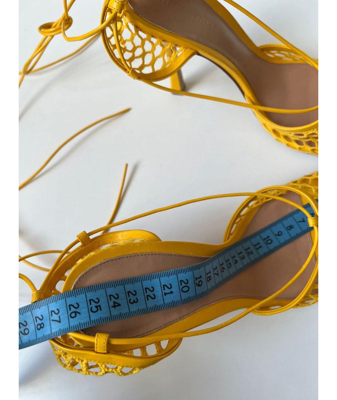 BOTTEGA VENETA Желтые босоножки, фото 5