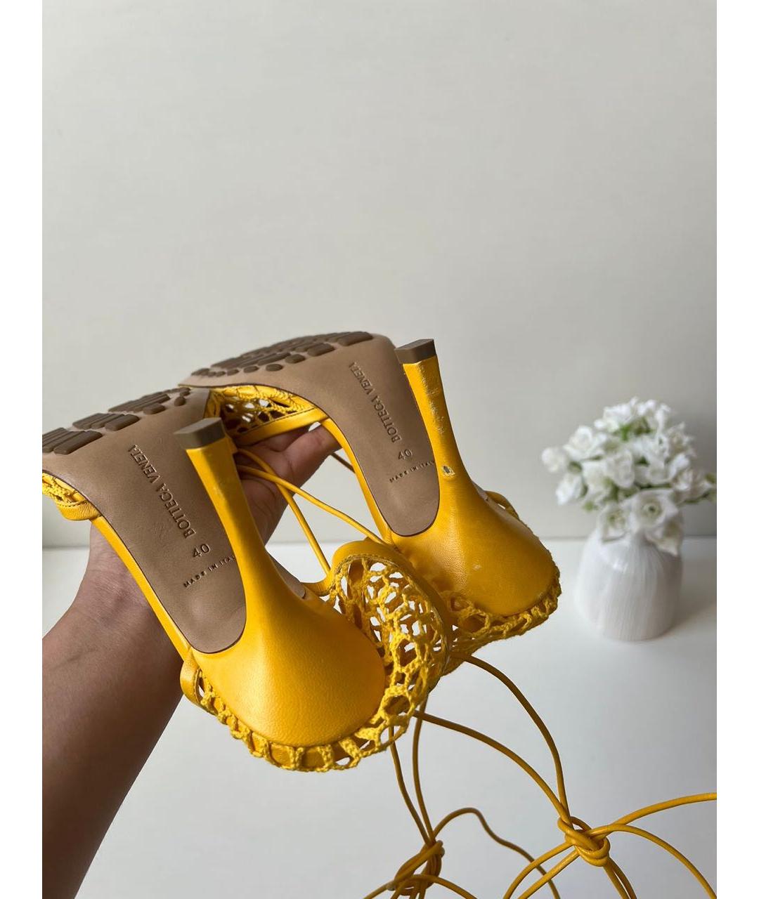 BOTTEGA VENETA Желтые босоножки, фото 7