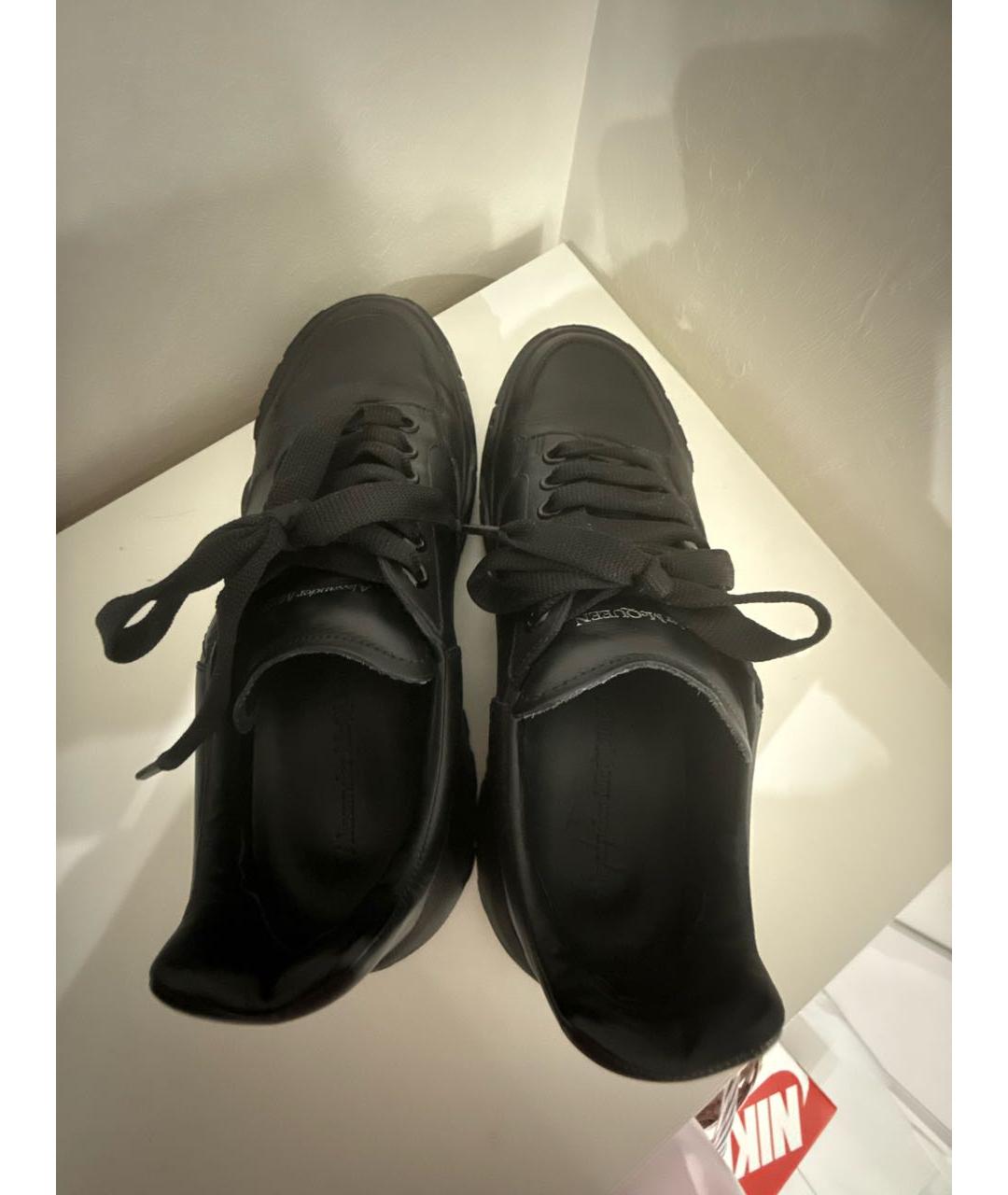 ALEXANDER MCQUEEN Черные кожаные низкие кроссовки / кеды, фото 3