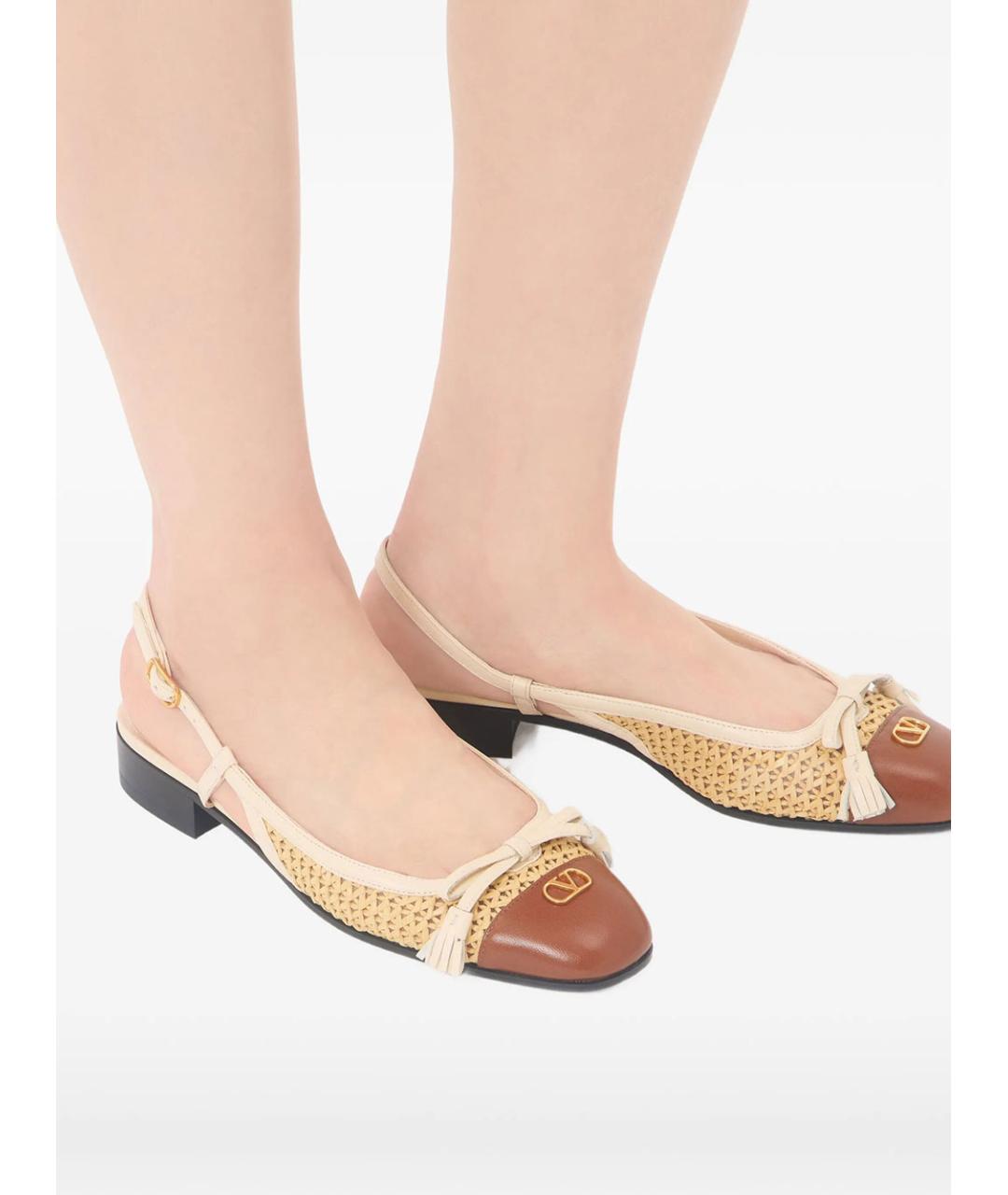 VALENTINO Бежевые кожаные балетки, фото 7