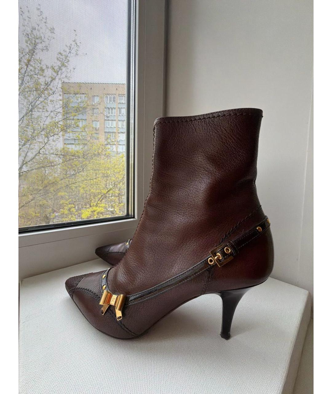 LOUIS VUITTON Коричневые кожаные ботильоны, фото 5