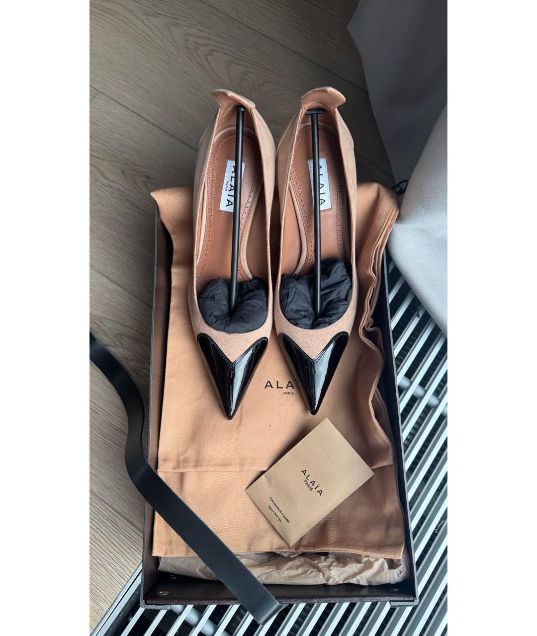 ALAIA Бежевые замшевые туфли, фото 2