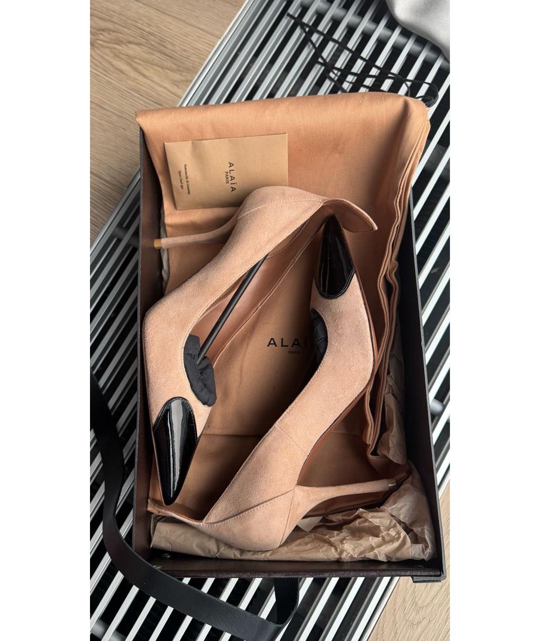 ALAIA Бежевые замшевые туфли, фото 5