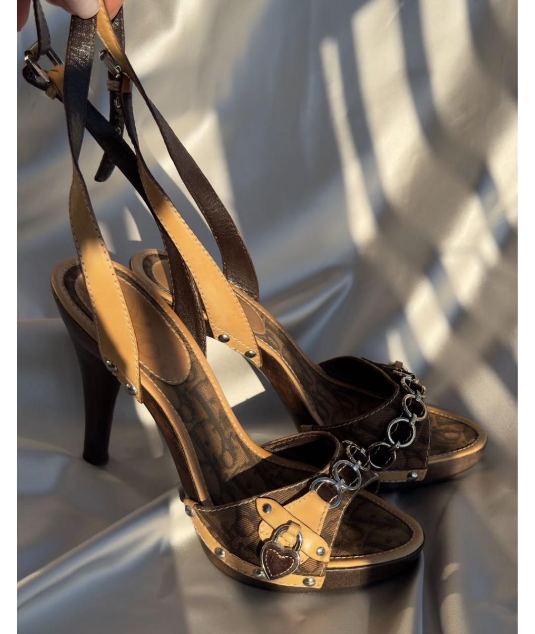 CHRISTIAN DIOR Коричневая кожаная сумка с короткими ручками, фото 8