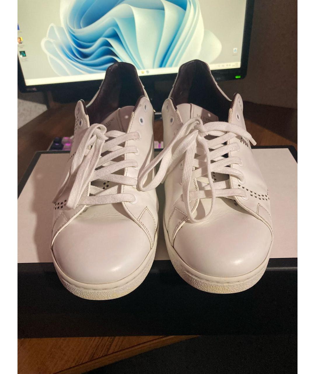 VALENTINO Белые кожаные низкие кроссовки / кеды, фото 2