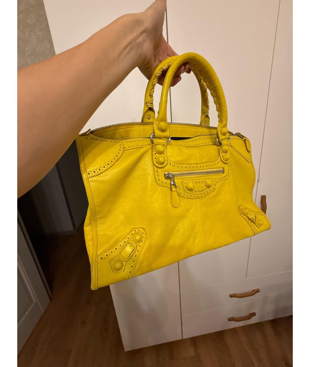 BALENCIAGA Желтая кожаная сумка с короткими ручками, фото 2