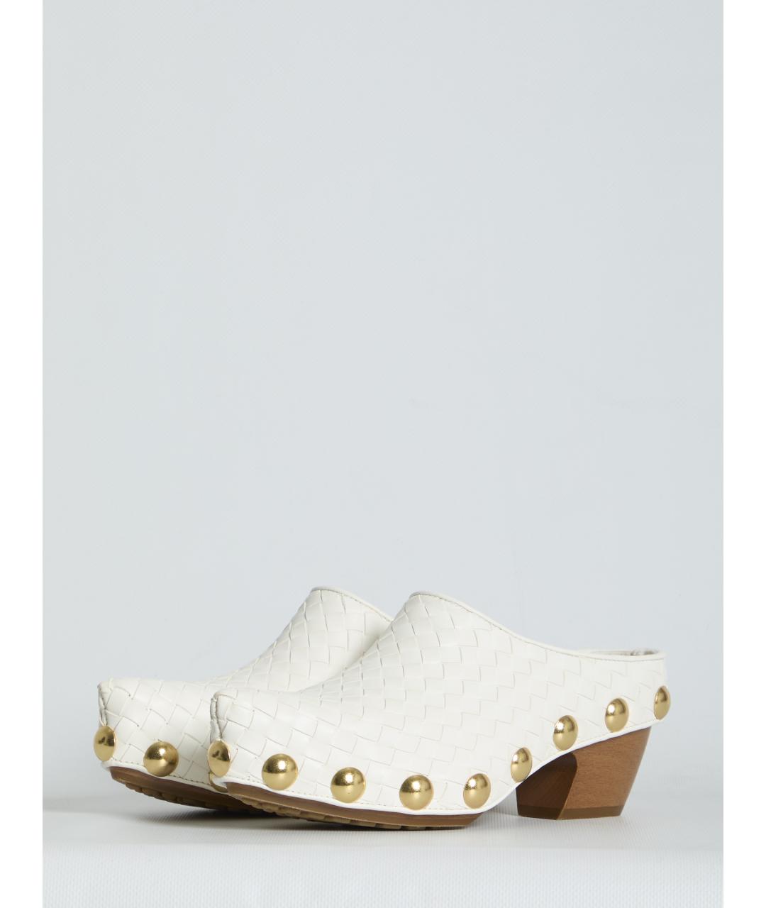 BOTTEGA VENETA Белые кожаные мюли, фото 2
