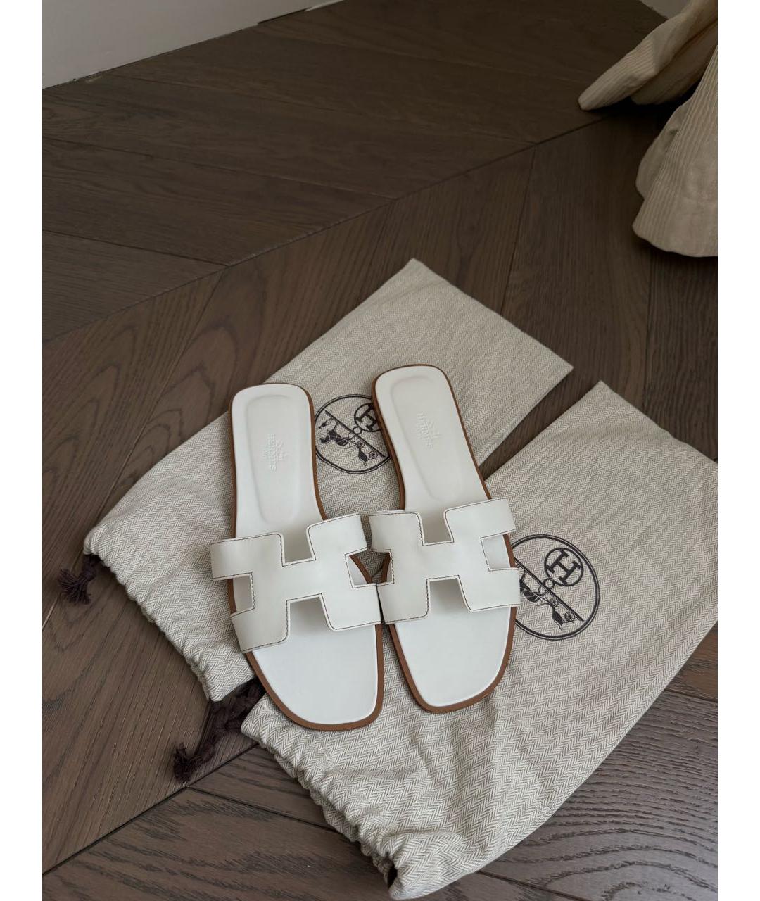 HERMES Белые кожаные шлепанцы, фото 3