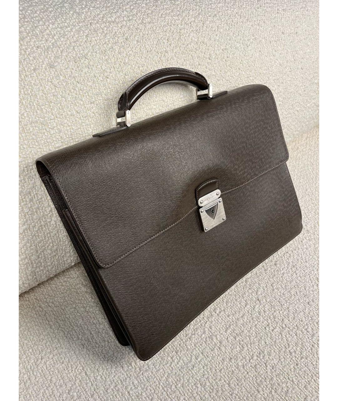 LOUIS VUITTON Коричневый кожаный портфель, фото 2