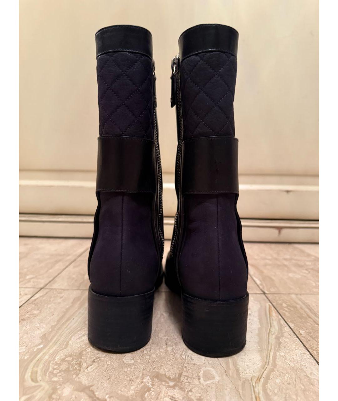 CHANEL Темно-синие кожаные сапоги, фото 4