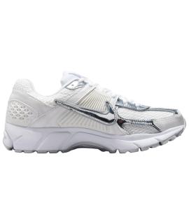 NIKE Кроссовки