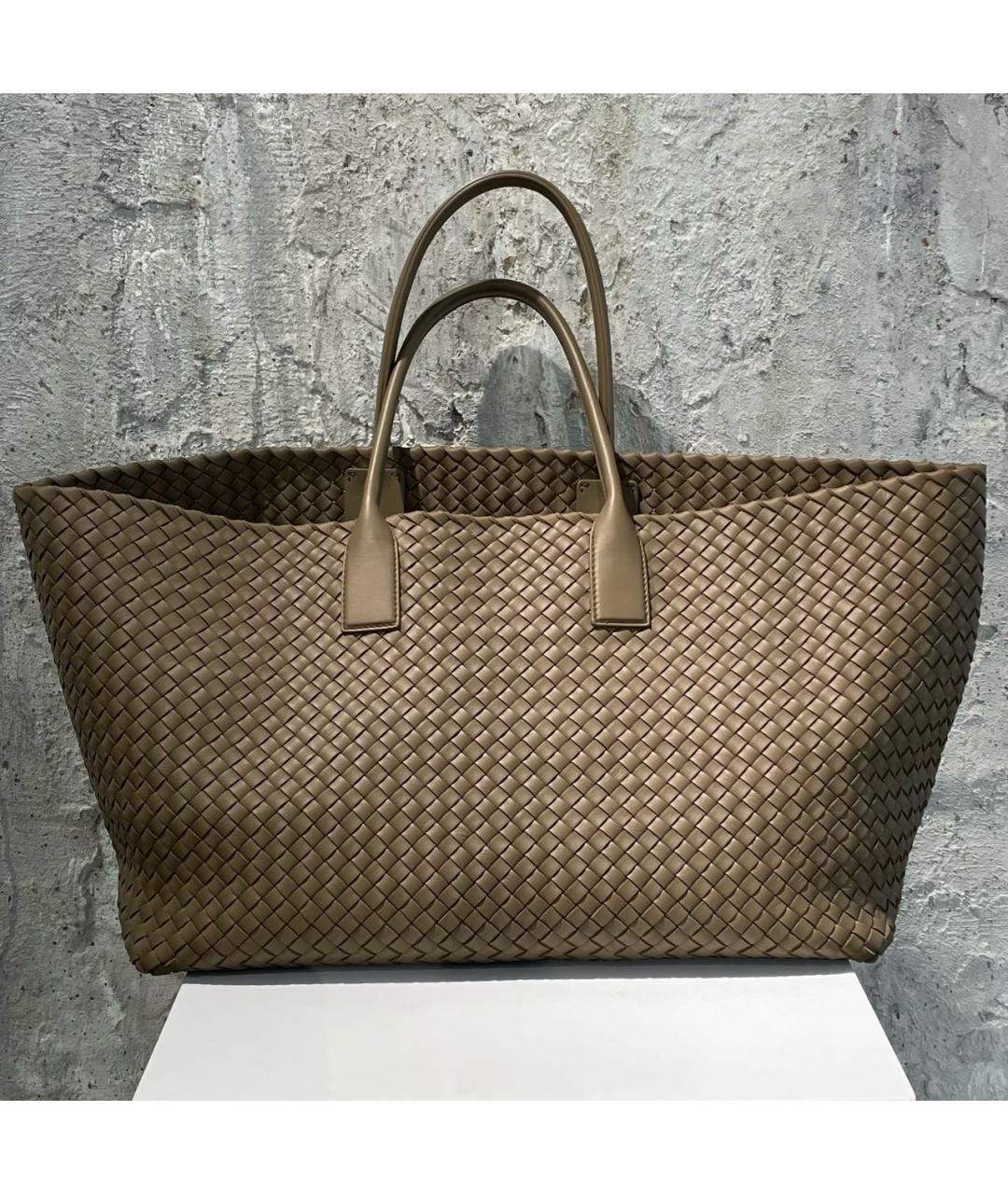 BOTTEGA VENETA Коричневая кожаная сумка тоут, фото 9