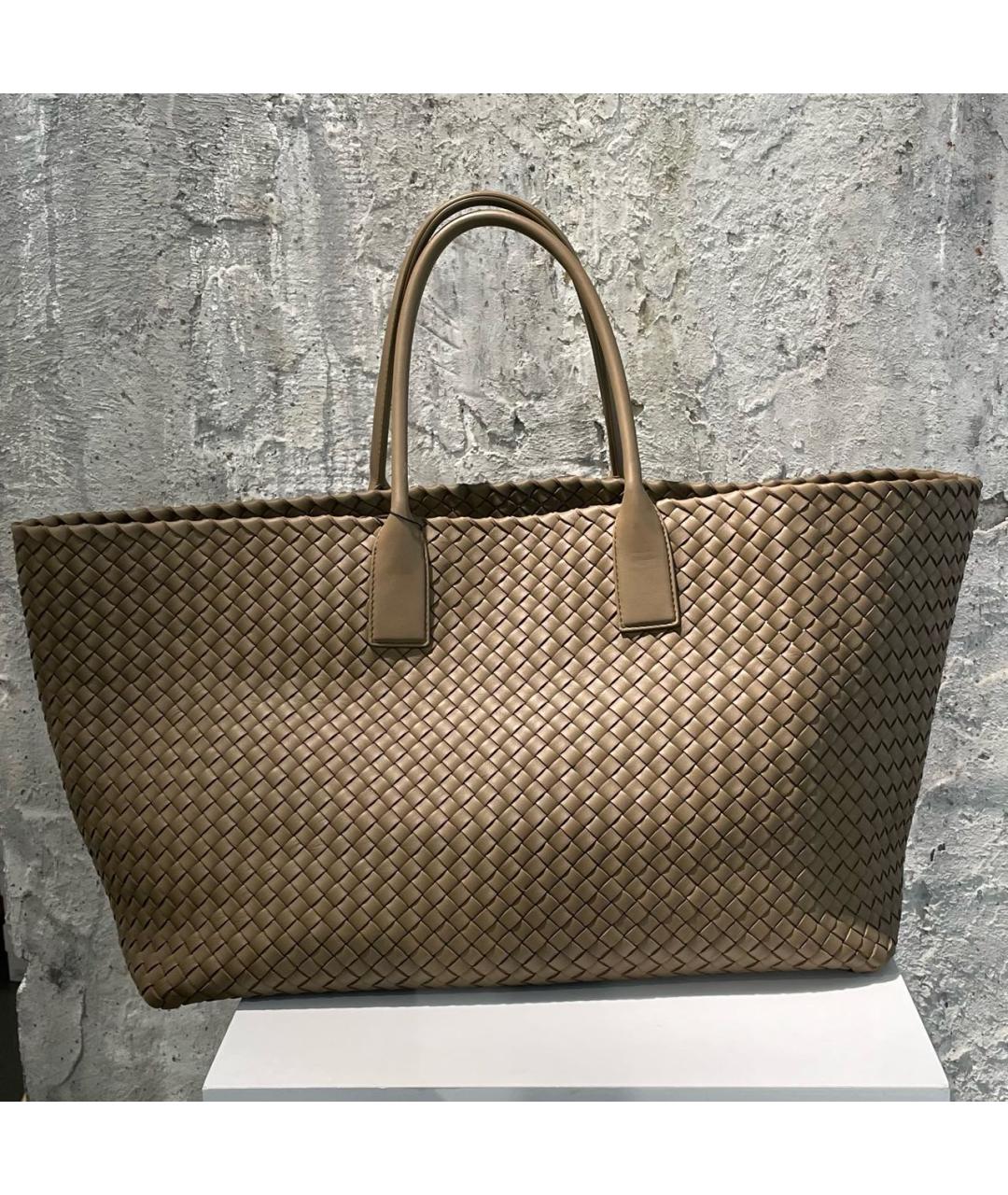 BOTTEGA VENETA Коричневая кожаная сумка тоут, фото 8