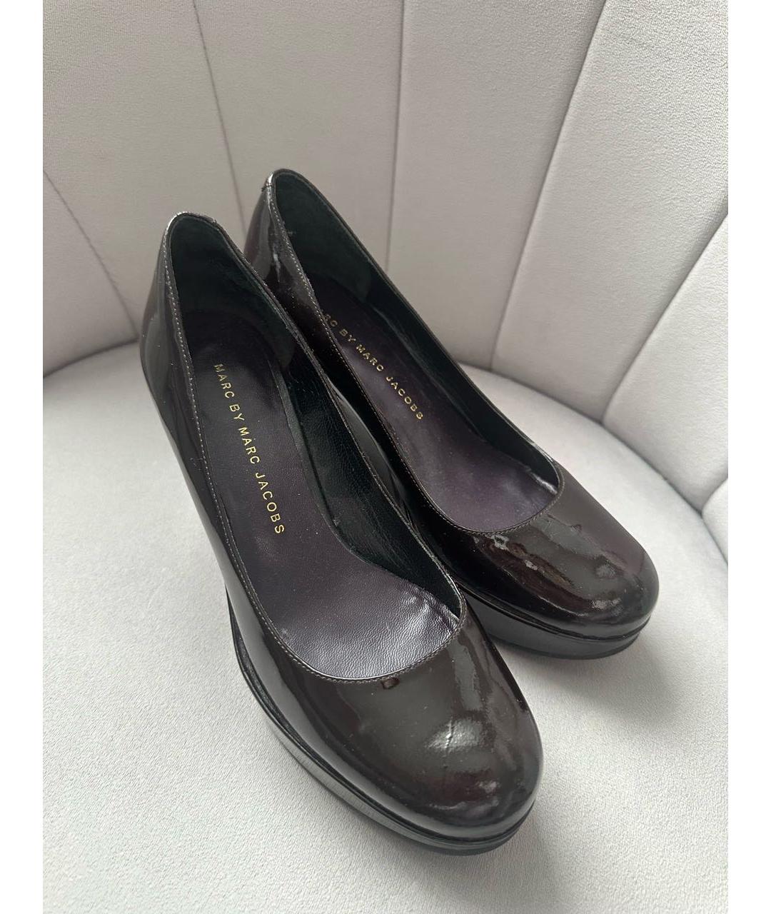 MARC JACOBS Черные туфли из лакированной кожи, фото 7