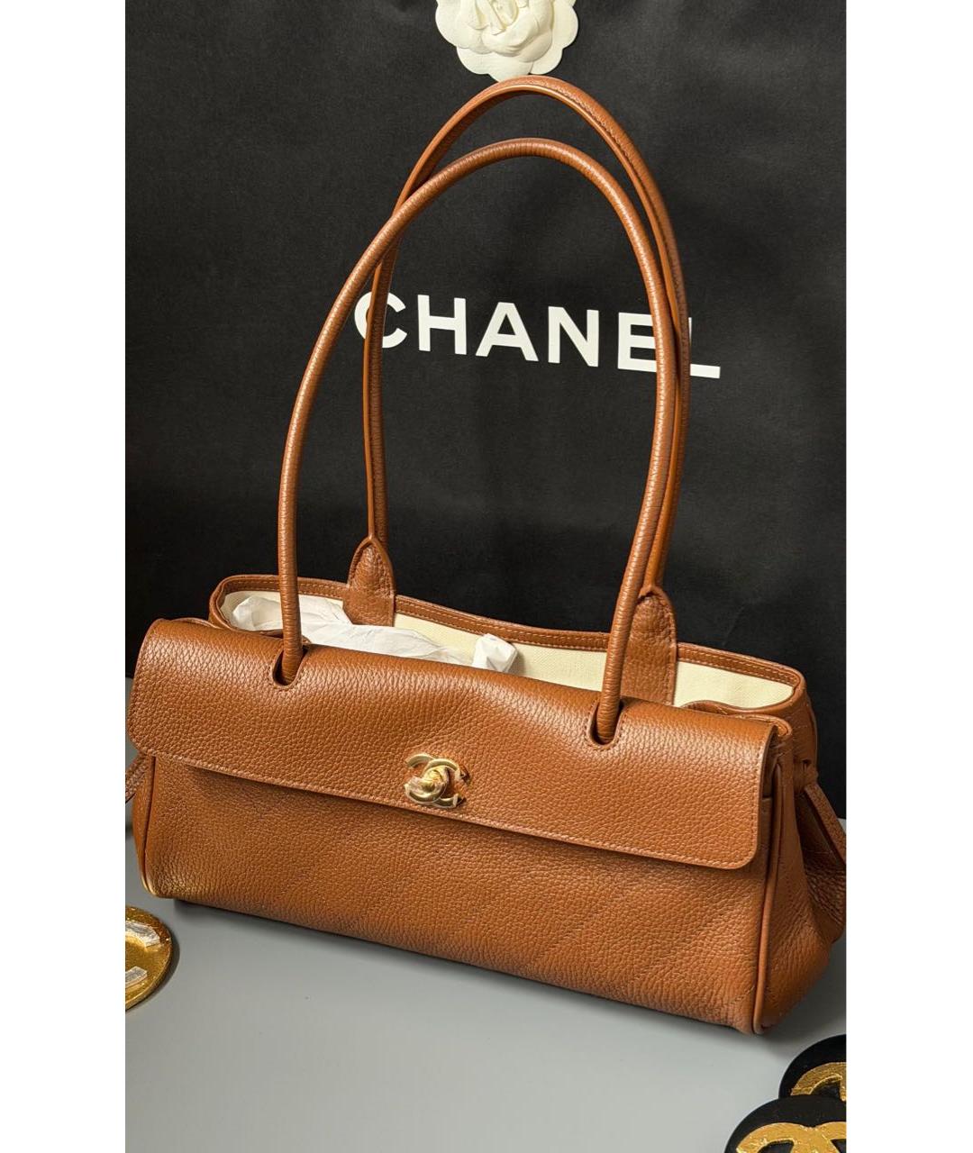 CHANEL Коричневая кожаная сумка через плечо, фото 2