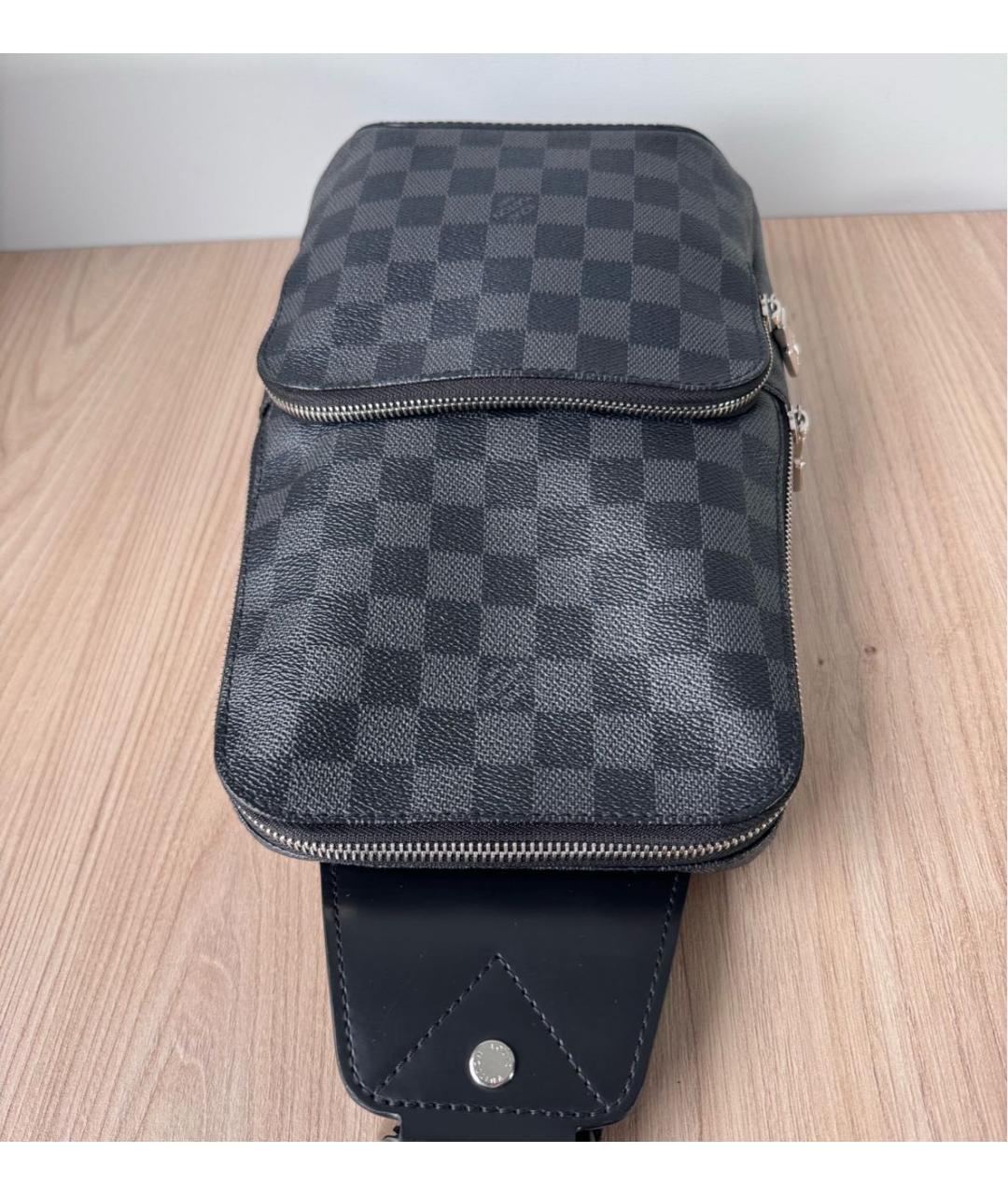 LOUIS VUITTON Черная кожаная сумка на плечо, фото 8