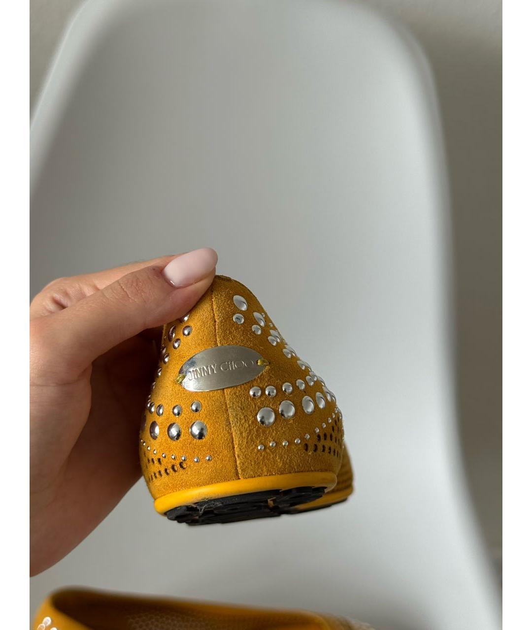 JIMMY CHOO Горчичные замшевые балетки, фото 3