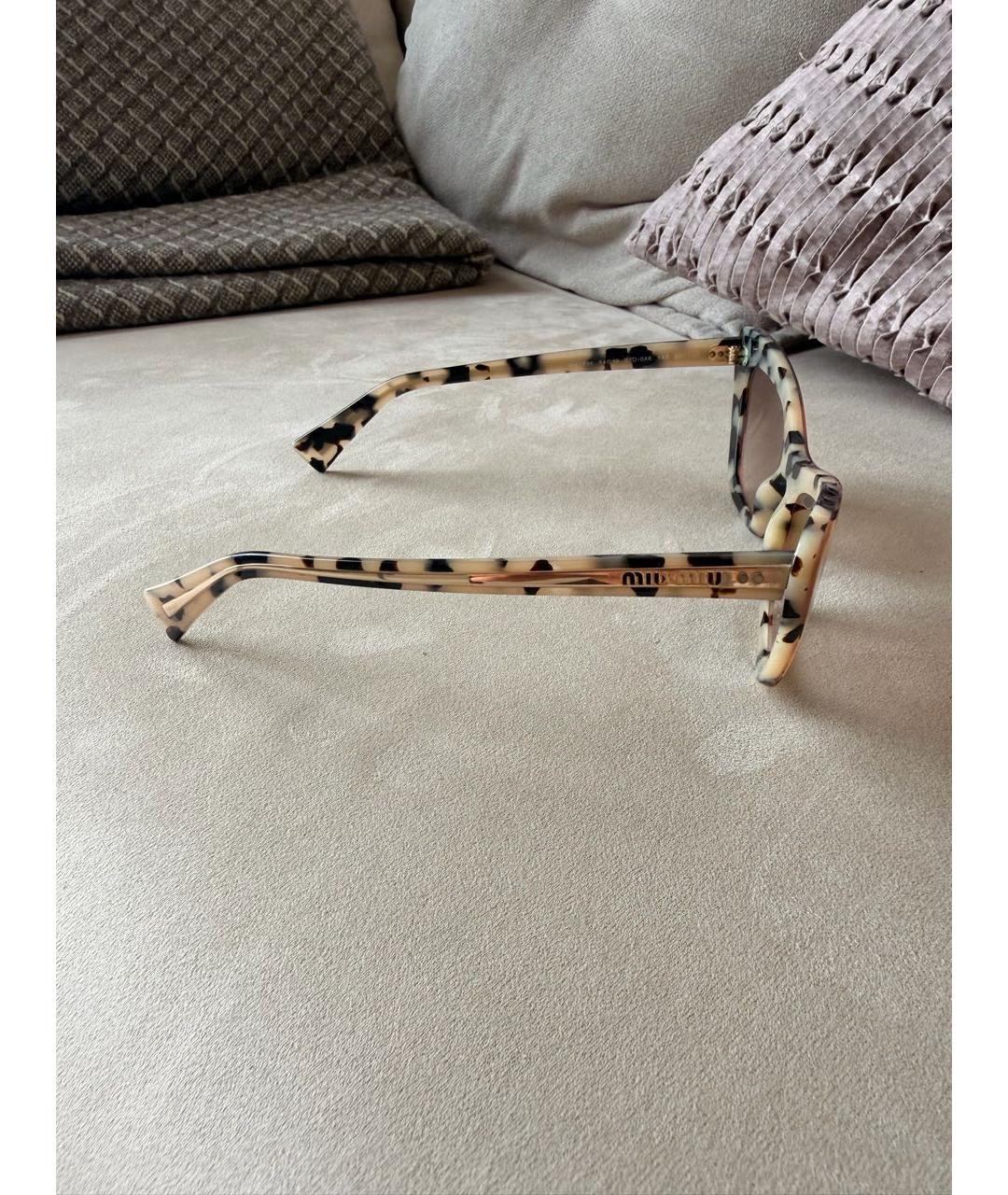 MIU MIU Коричневые пластиковые солнцезащитные очки, фото 2