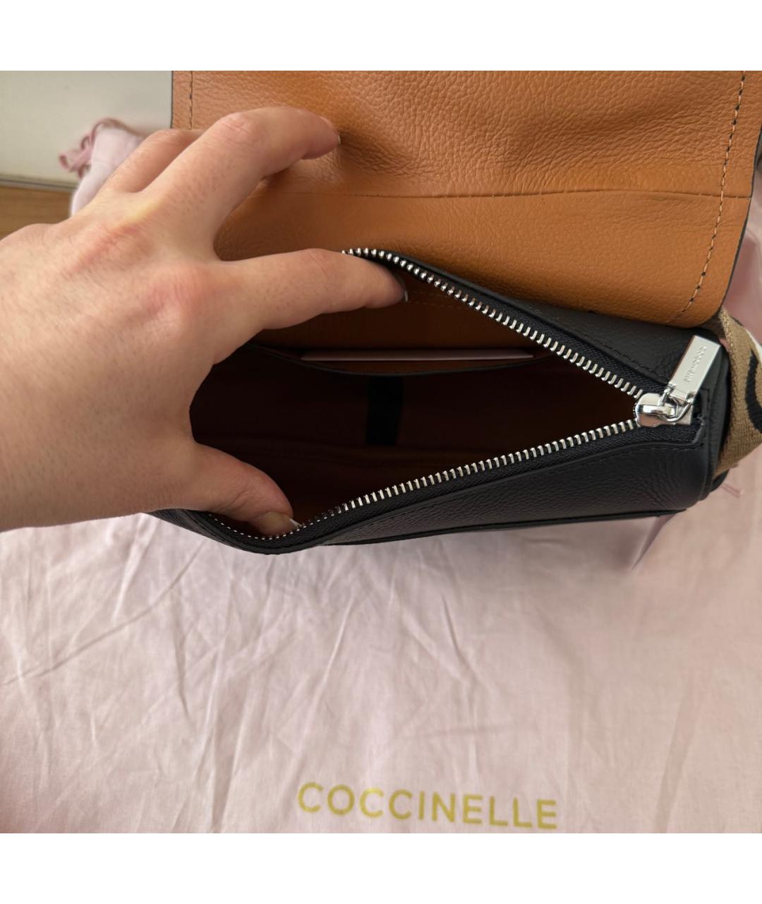 COCCINELLE Черная кожаная сумка через плечо, фото 6